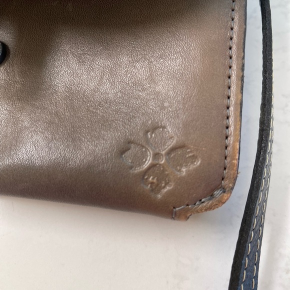 Patricia Nash Floral Embossed Brown Crossbody Bag - Picture 2 of 11